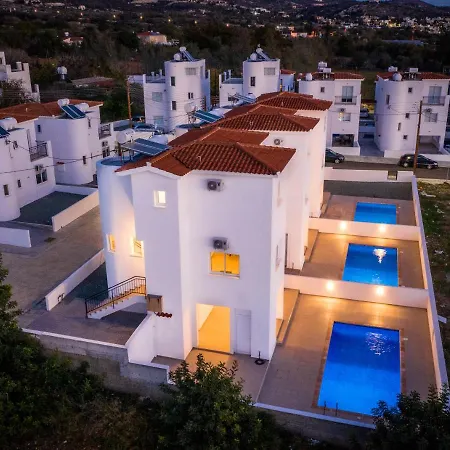 Willa Contemporary 3 Bedroom Villa With A Private Pool Outside Paphos *