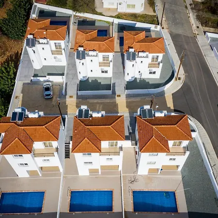 Willa Contemporary 3 Bedroom Villa With A Private Pool Outside Paphos *