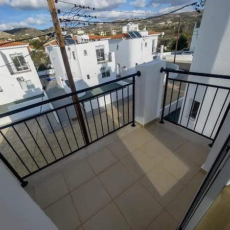 Willa Contemporary 3 Bedroom Villa With A Private Pool Outside Paphos *