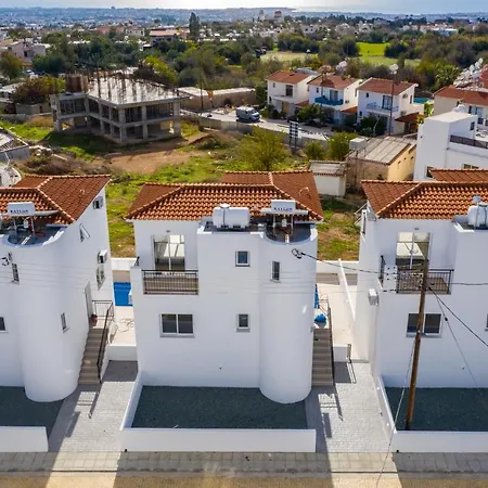 Contemporary 3 Bedroom Villa With A Private Pool Outside Paphos