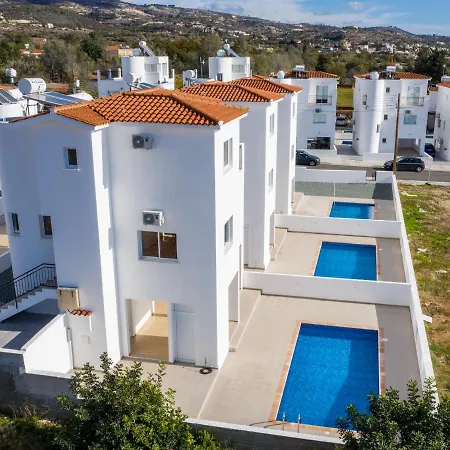 Willa Contemporary 3 Bedroom Villa With A Private Pool Outside Paphos