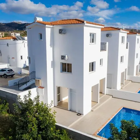 Villa Contemporary 3 Bedroom Villa With A Private Pool Outside Paphos Paphos