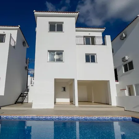Contemporary 3 Bedroom Villa With A Private Pool Outside Paphos Πάφος